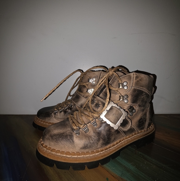 Edelweiss Shoes - Edelweiss Unique Rare Vintage Leather Boots